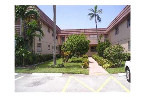 Copropriété à vendre à Delray Beach, Floride: 2 chambres, 82.22 m2 № 1178359 - photo 1