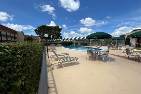 Condominio en venta en Sunrise, Florida, 1 dormitorio, 59.46 m2 № 1178357 - foto 1