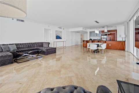 Copropriété à vendre à Hallandale Beach, Floride: 3 chambres, 191.84 m2 № 1291903 - photo 6