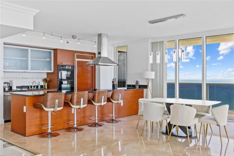 Condominio en venta en Hallandale Beach, Florida, 3 dormitorios, 191.84 m2 № 1291903 - foto 29