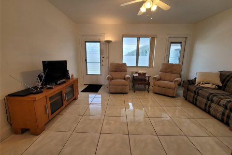 Copropriété à vendre à Miami, Floride: 1 chambre, 57.6 m2 № 976546 - photo 26