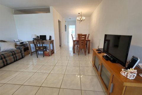 Copropriété à vendre à Miami, Floride: 1 chambre, 57.6 m2 № 976546 - photo 28