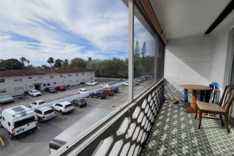 Copropriété à vendre à Miami, Floride: 1 chambre, 57.6 m2 № 976546 - photo 11