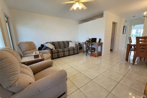 Condo in Miami, Florida, 1 bedroom  № 976546 - photo 27