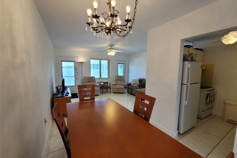 Copropriété à vendre à Miami, Floride: 1 chambre, 57.6 m2 № 976546 - photo 23