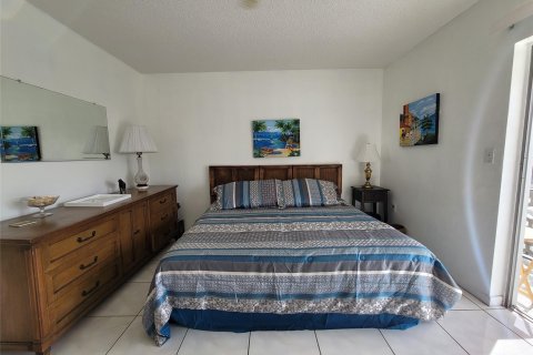 Condo in Miami, Florida, 1 bedroom  № 976546 - photo 15