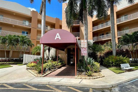 Condominio en venta en Tamarac, Florida, 2 dormitorios, 135.64 m2 № 724783 - foto 16