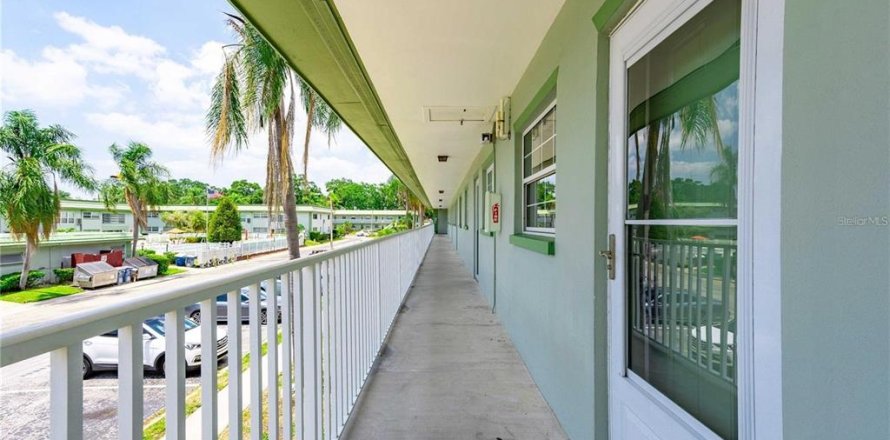 Condo in Clearwater, Florida, 1 bedroom  № 1355963