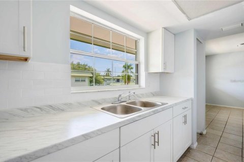 Condominio en alquiler en Clearwater, Florida, 1 dormitorio, 59.64 m2 № 1355963 - foto 10