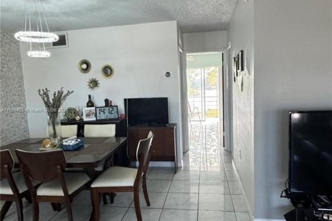 Condominio en venta en Miami Gardens, Florida, 1 dormitorio, 64.2 m2 № 1437146 - foto 19