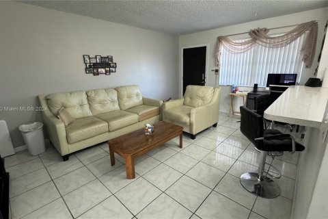 Condominio en venta en Miami Gardens, Florida, 1 dormitorio, 64.2 m2 № 1437146 - foto 22