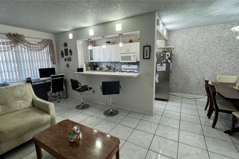 Condominio en venta en Miami Gardens, Florida, 1 dormitorio, 64.2 m2 № 1437146 - foto 21