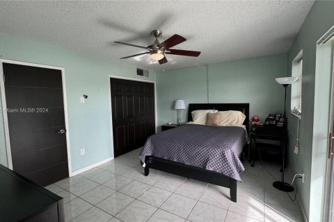 Condominio en venta en Miami Gardens, Florida, 1 dormitorio, 64.2 m2 № 1437146 - foto 14