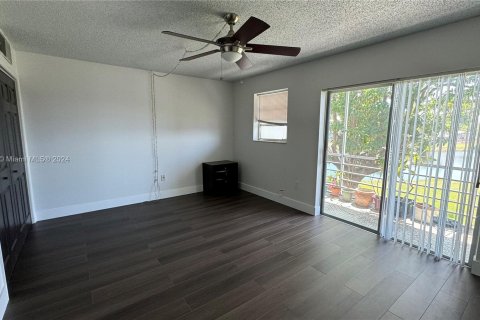 Condominio en venta en Miami Gardens, Florida, 1 dormitorio, 64.2 m2 № 1437146 - foto 15