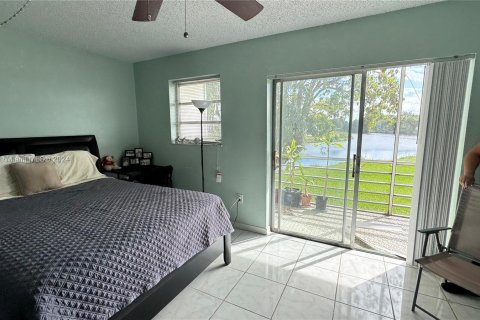 Condominio en venta en Miami Gardens, Florida, 1 dormitorio, 64.2 m2 № 1437146 - foto 16