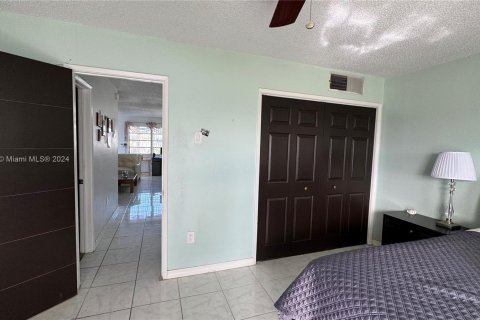 Condominio en venta en Miami Gardens, Florida, 1 dormitorio, 64.2 m2 № 1437146 - foto 18