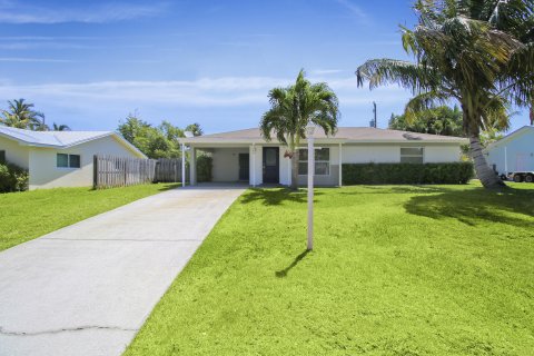 Villa ou maison à vendre à Jupiter, Floride: 2 chambres, 102.75 m2 № 1187701 - photo 2