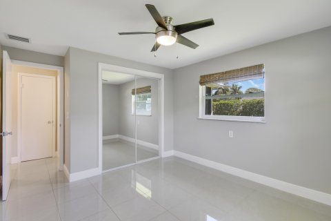 House in Jupiter, Florida 2 bedrooms, 102.75 sq.m. № 1187701 - photo 12