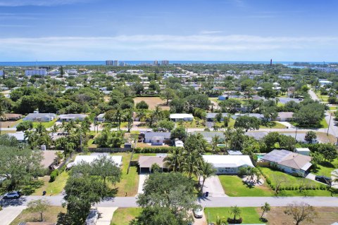 House in Jupiter, Florida 2 bedrooms, 102.75 sq.m. № 1187701 - photo 29