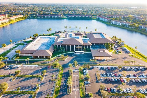 Condo in Pembroke Pines, Florida, 2 bedrooms  № 1117296 - photo 5