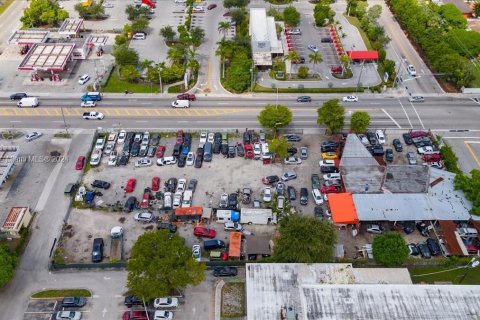 Propiedad comercial en venta en Miami Gardens, Florida № 1329718 - foto 7