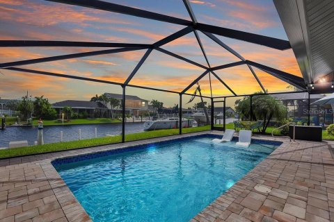 Villa ou maison à vendre à Cape Coral, Floride: 3 chambres, 168.25 m2 № 1370056 - photo 6