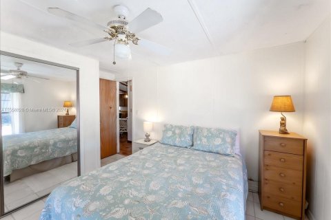 House in Marathon, Florida 3 bedrooms, 98.1 sq.m. № 1080372 - photo 18