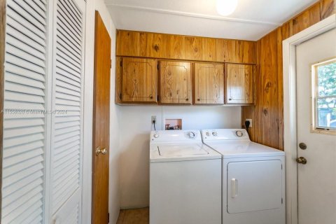 Casa en venta en Marathon, Florida, 3 dormitorios, 98.1 m2 № 1080372 - foto 8