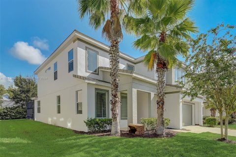 Villa ou maison à vendre à Kissimmee, Floride: 5 chambres, 282.61 m2 № 1138527 - photo 3