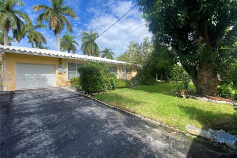Villa ou maison à vendre à Hollywood, Floride: 2 chambres, 157.19 m2 № 1215690 - photo 19