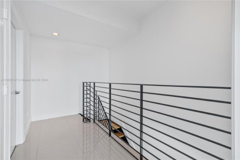 Condominio en alquiler en Miami, Florida, 1 dormitorio, 55.28 m2 № 1355140 - foto 16