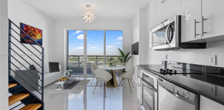 Condo in Miami, Florida, 1 bedroom  № 1355140