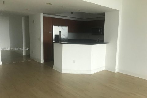 Copropriété à louer à North Miami, Floride: 2 chambres, 161.93 m2 № 1355139 - photo 1