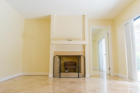 Townhouse in Palm Beach Gardens, Florida 3 bedrooms, 148.27 sq.m. № 934431 - photo 10