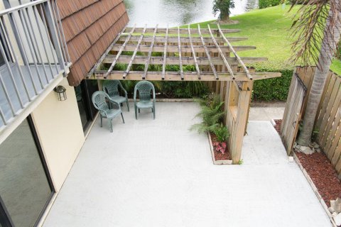 Townhouse in Palm Beach Gardens, Florida 3 bedrooms, 148.27 sq.m. № 934431 - photo 3