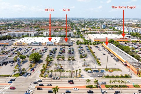 Commercial property in Hialeah, Florida № 1176271 - photo 8