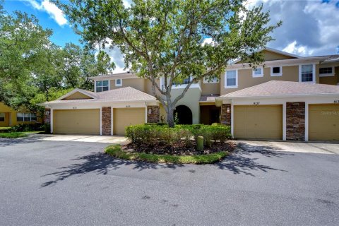 Townhouse in Tampa, Florida 3 bedrooms, 134.06 sq.m. № 1387354 - photo 2