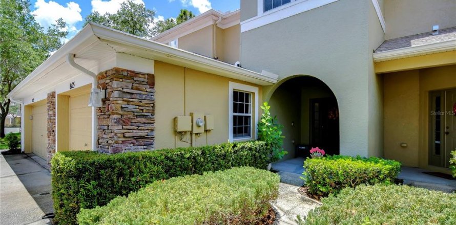 Townhouse in Tampa, Florida 3 bedrooms, 134.06 sq.m. № 1387354