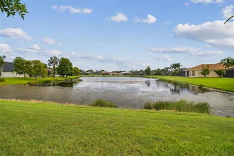 Villa ou maison à vendre à Land O' Lakes, Floride: 4 chambres, 367.89 m2 № 1387288 - photo 3