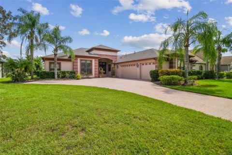 Villa ou maison à vendre à Land O' Lakes, Floride: 4 chambres, 367.89 m2 № 1387288 - photo 2