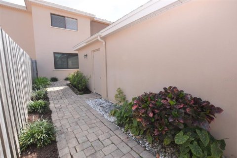 Condo in Lakeland, Florida, 2 bedrooms  № 1387353 - photo 4