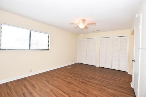 Condo in Lakeland, Florida, 2 bedrooms  № 1387353 - photo 17