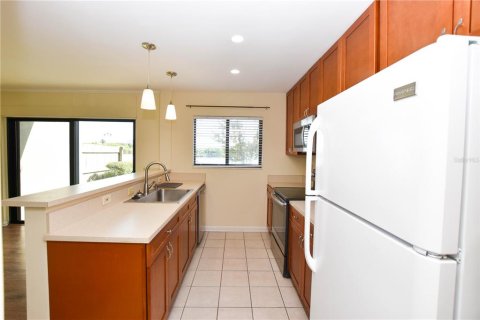 Condo in Lakeland, Florida, 2 bedrooms  № 1387353 - photo 11