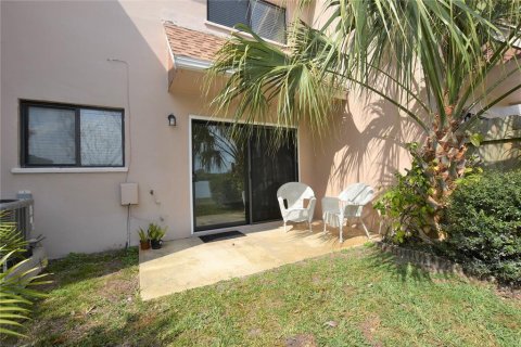 Condo in Lakeland, Florida, 2 bedrooms  № 1387353 - photo 22