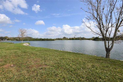 Condo in Lakeland, Florida, 2 bedrooms  № 1387353 - photo 25