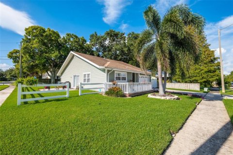 Villa ou maison à vendre à Largo, Floride: 3 chambres, 144.74 m2 № 1347384 - photo 4