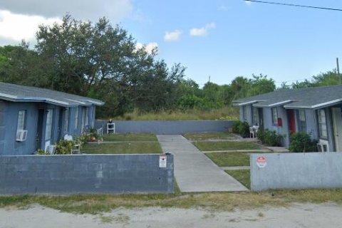 Immobilier commercial à vendre à Vero Beach, Floride: 195.09 m2 № 1081436 - photo 1