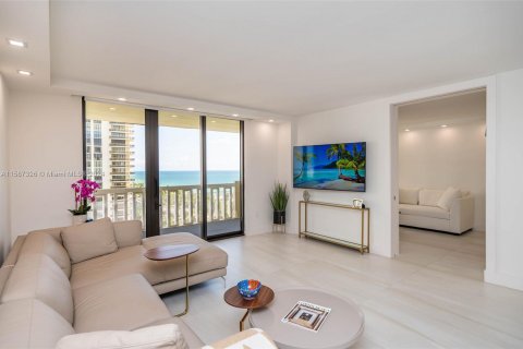 Condominio en venta en Bal Harbour, Florida, 2 dormitorios, 128.95 m2 № 1384261 - foto 4