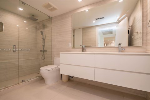 Condominio en venta en Bal Harbour, Florida, 2 dormitorios, 128.95 m2 № 1384261 - foto 8