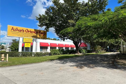 Commercial property in Pinecrest, Florida № 851217 - photo 27
